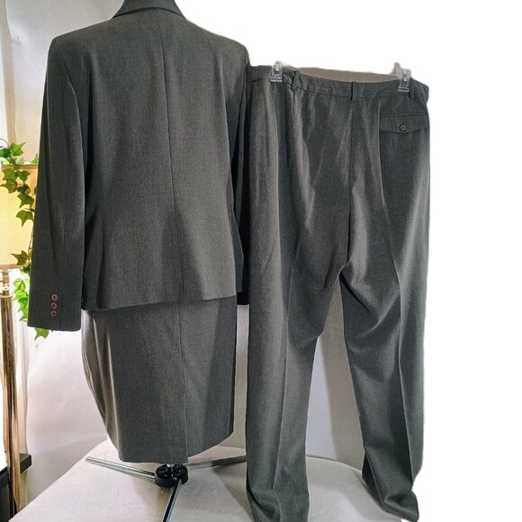 EUC: Jones & Co Size 18 Gray Three-Piece Suit - Picture 2 of 15